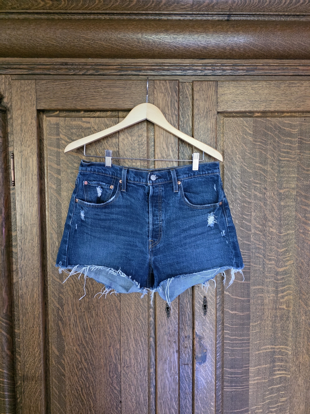 Levi's Womens 501 Orig. Fit High-Rise Denim Cutoffs Button Fly W31